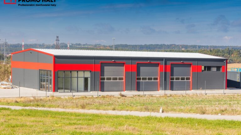Zateplená, nebo nezateplená montovaná hala? Průvodce rozhodováním mezi nízkou investicí a budoucí úsporou